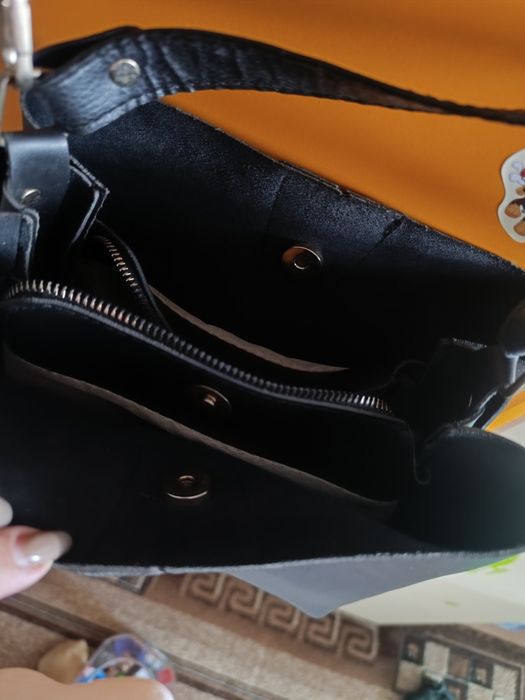 Чорна жіноча сумка