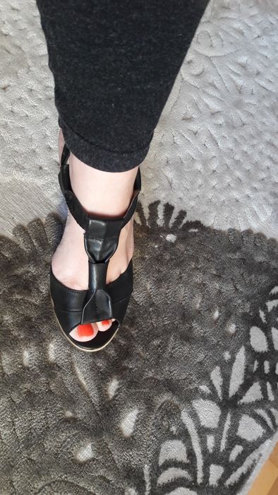 Sandały Ryłko na koturnie r.37