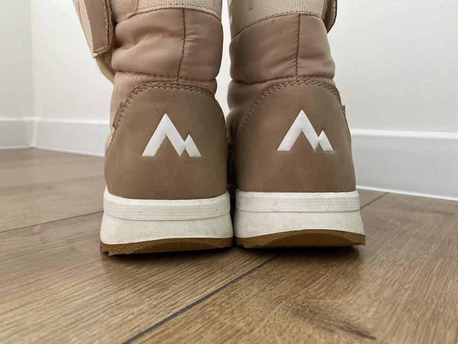 Жіноче зимове брендове взуття 38 розмір