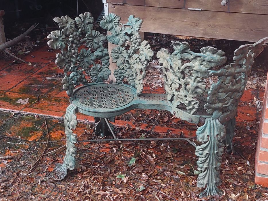 Banco de jardim em ferro - Namoradeira