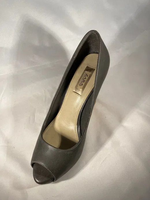 Sapatos ZARA cunha tamanho 35