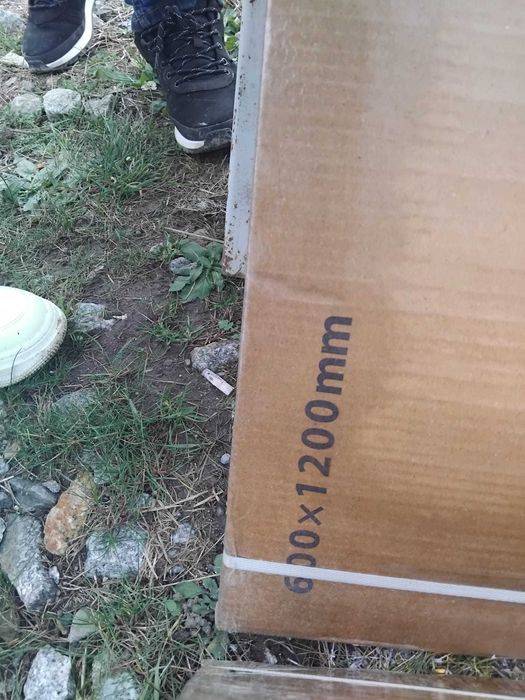 4 płytki ceramiczne 60cm na 120 cm