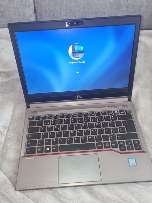 Fujitsu Lifebook E736 i5 de 6th geração