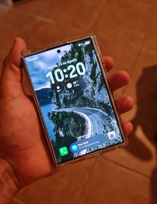 Samsung Galaxy fold 8