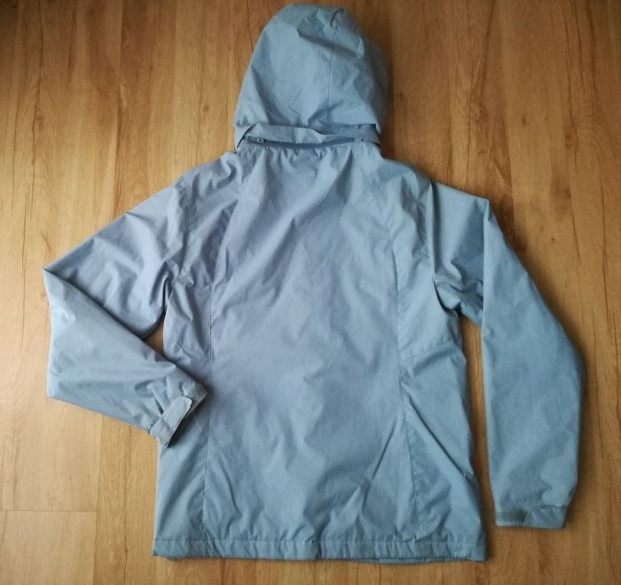 Damska kurtka sportowa z kapturem lekko ocieplana