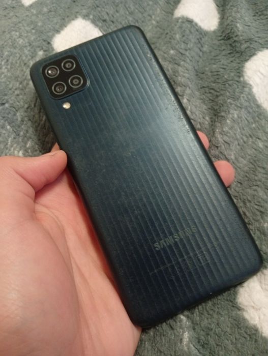 Продам Samsung Galaxy M12 (4/64 ГБ)