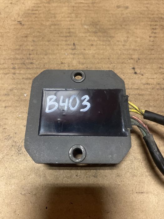 Honda CN 250 / CB 450 N/ XBR 500 S regulator napięcia B403
