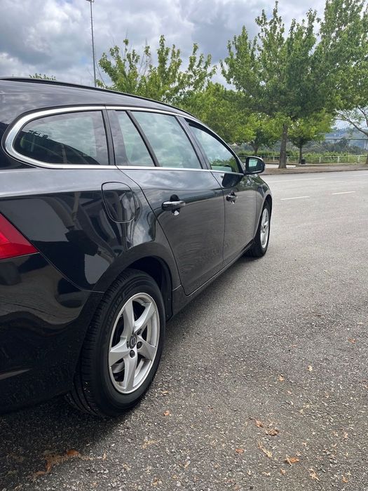 Volvo V60 D2 2.0 Momentum Auto | 2015 | 124.700 km
