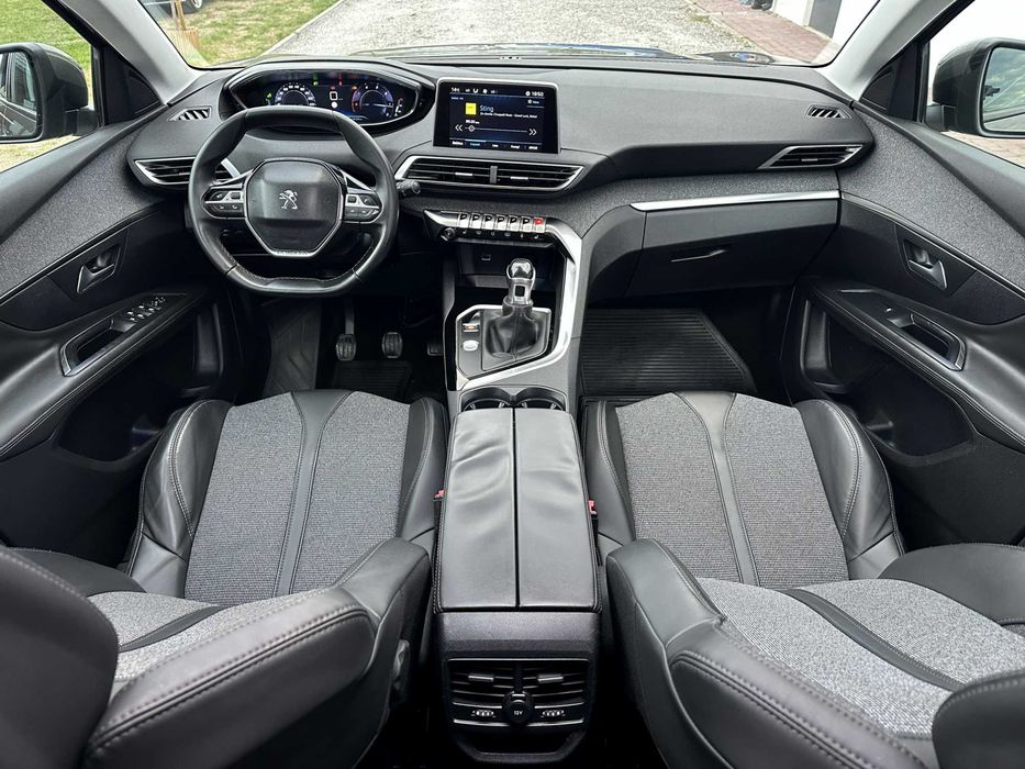 PEUGEOT 3008 1.6 HDI 120PS ALLURE FULL LED Panorama Virtual Kamera 18"