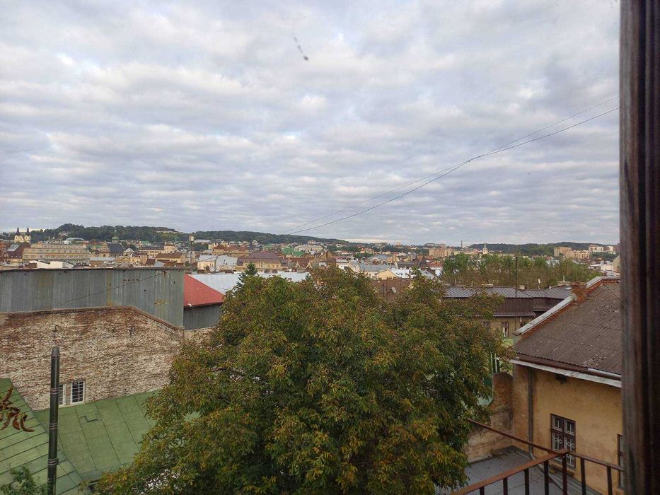 Продаж 3к квартири з чудовим краєвидом на місто по вул. Каліча Гора