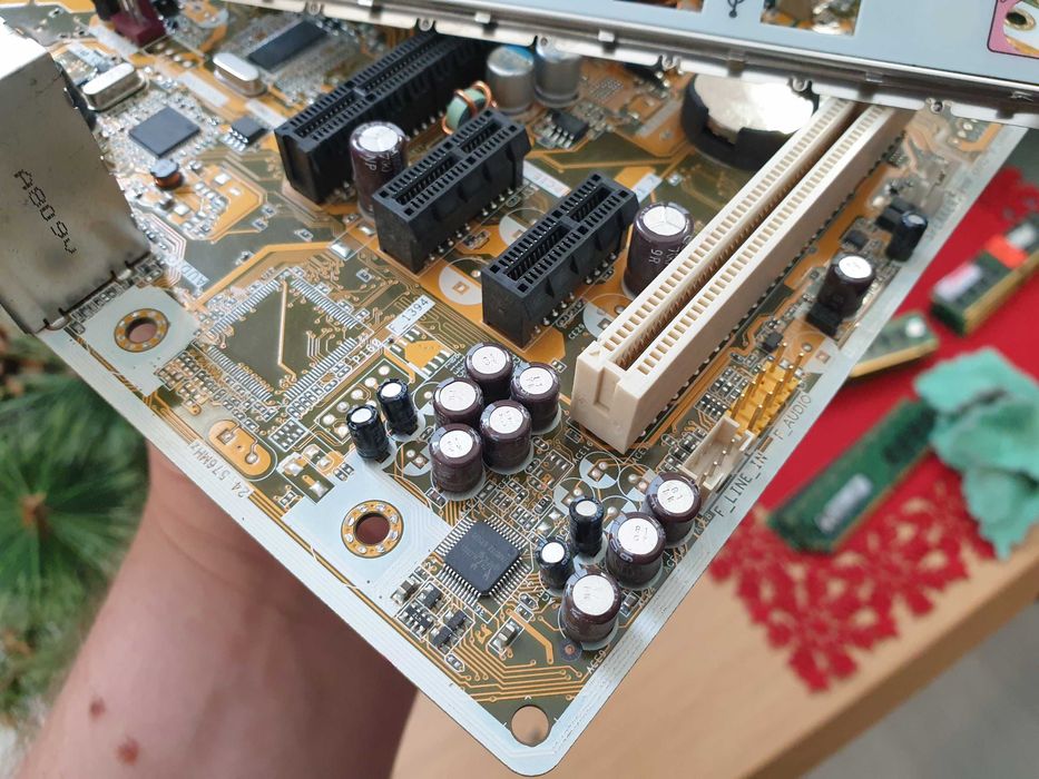 płyta główna IPIBL-LB-REV1.01 HP Socket 775 Intel E4600 DDR2 4Gb ram