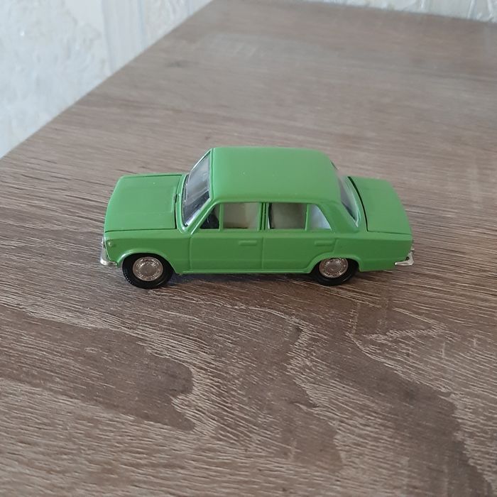 Продам модель ВАЗ 2101, 1:43