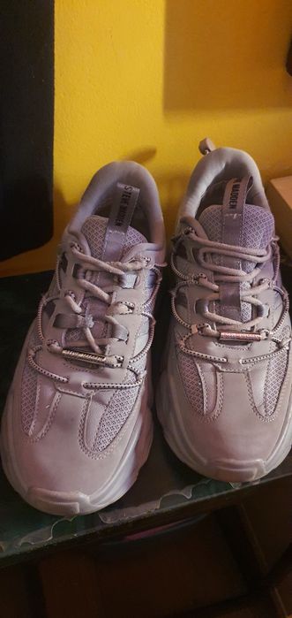 Lekkie i wygodne sneakersy Steve Madden 39