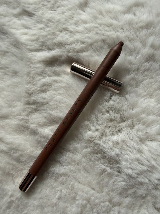 Fenty beauty trace'd out lip liner konturówka kredka do ust