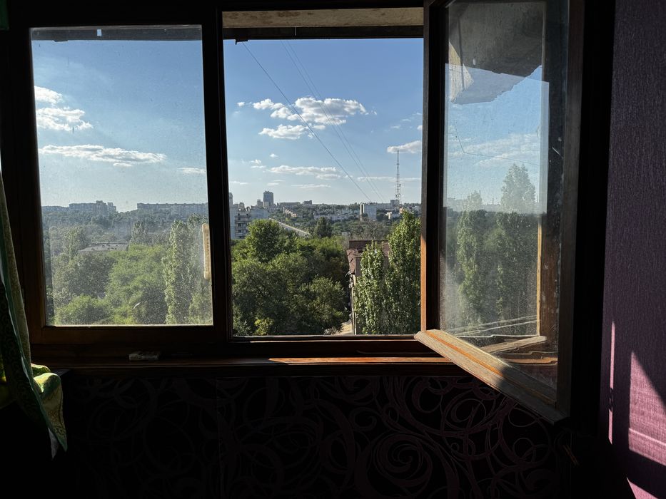 Продается 2 комнатная квартира 8/12 , р-н Малого рынка