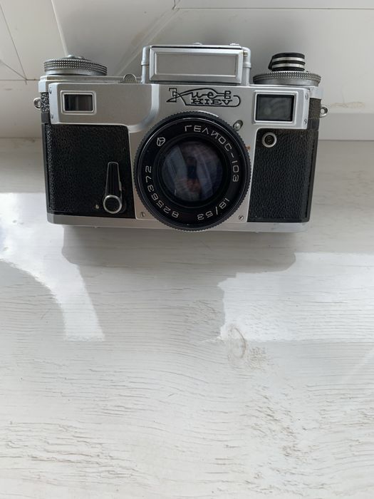 Продам  плівковий фотопарат Київ 4 М. Часів ссср.