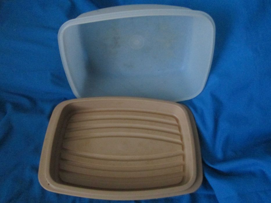 Tupperware anos 80 a estrear