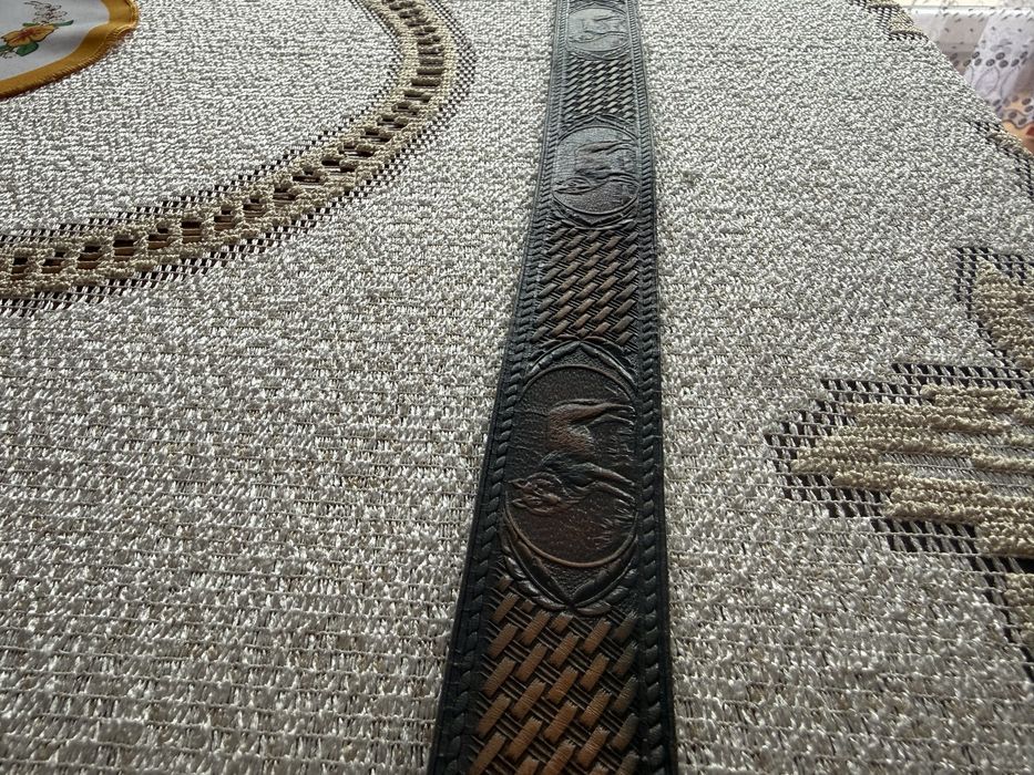 Pas skórzany z klamrą