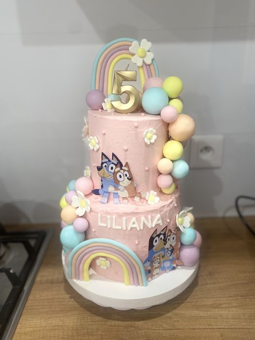 Domowe torty, muffiny i bezy – słodkości z sercem