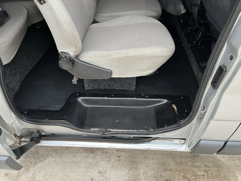 Продам Renault trafic 1.9 коротка база 6. передач