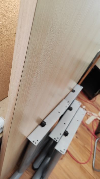 Secretária em madeira e metal