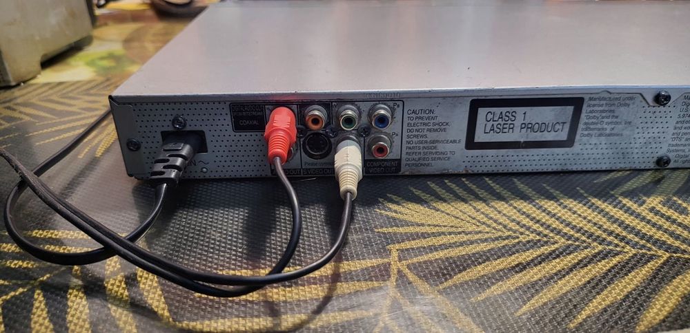 DVD-плеер Panasonic DVD-S295. пульт ду нет,sharp, статуэтк