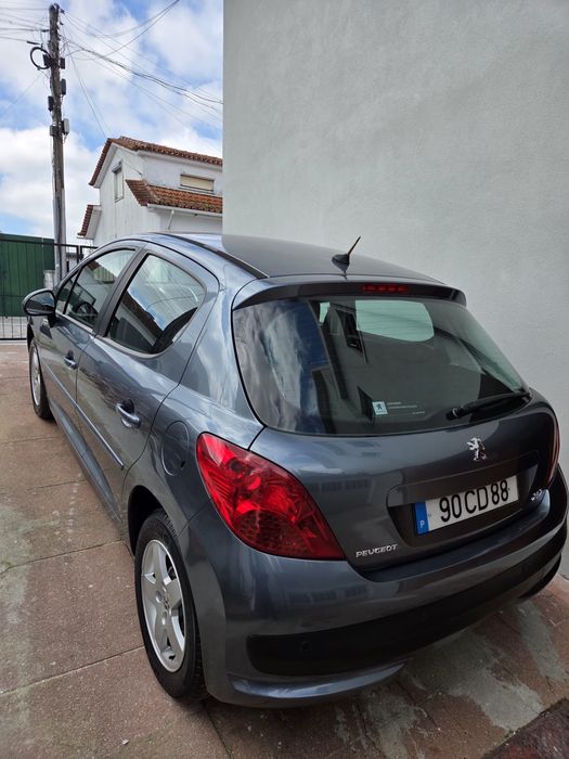Peugeot 207 1.4 Gasolina – 152.000 km – Económico e Fiável