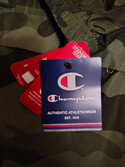 Продам анорак Champion  , розмір L , новий
