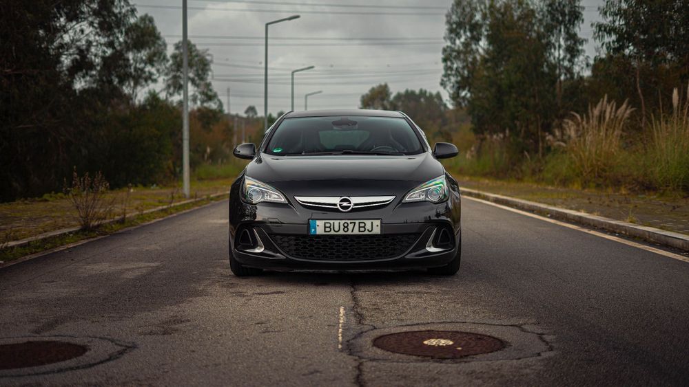 Opel Astra GTC OPC 2.0 T