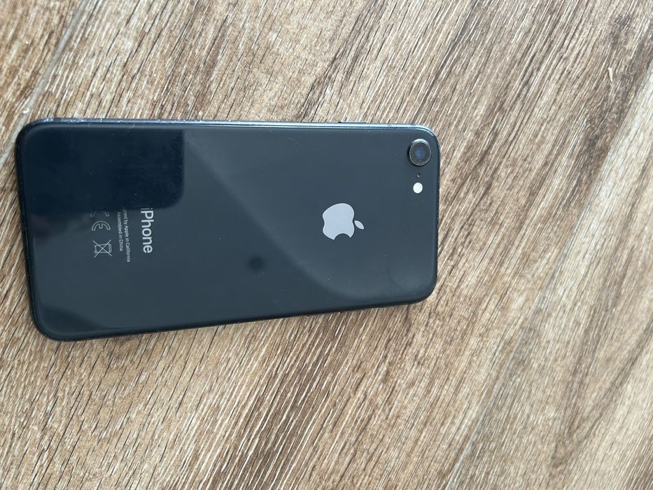 Iphone 8 64GB w pełni sprawny