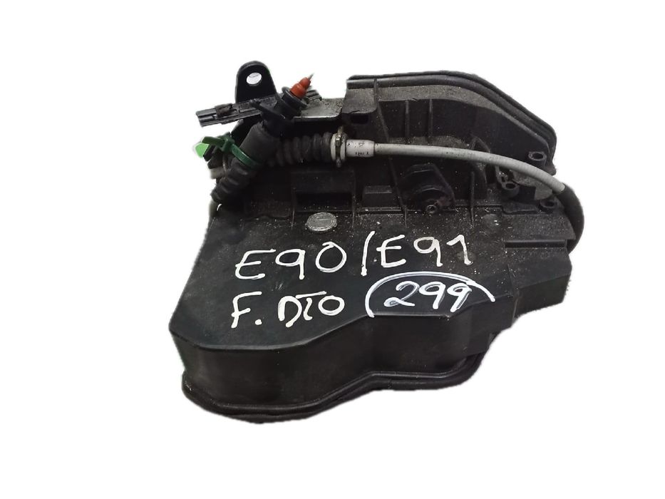 Fechadura / fecho porta frente direito BMW 3 (E90)