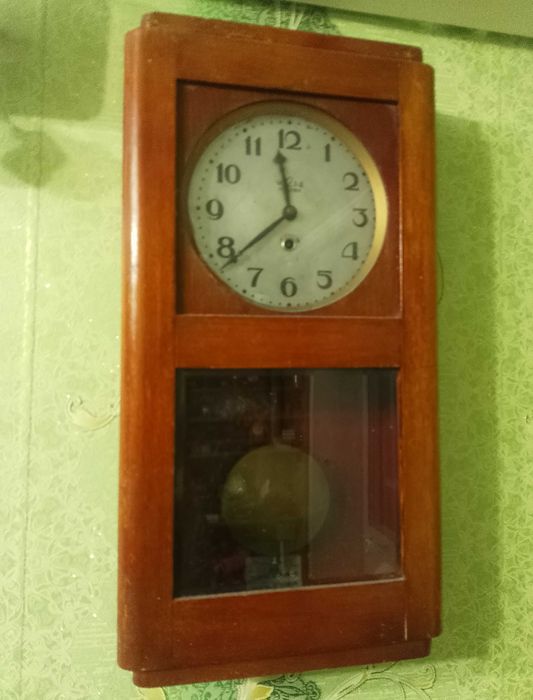 Советские настенные часы 2 часовой завод 1930 годов