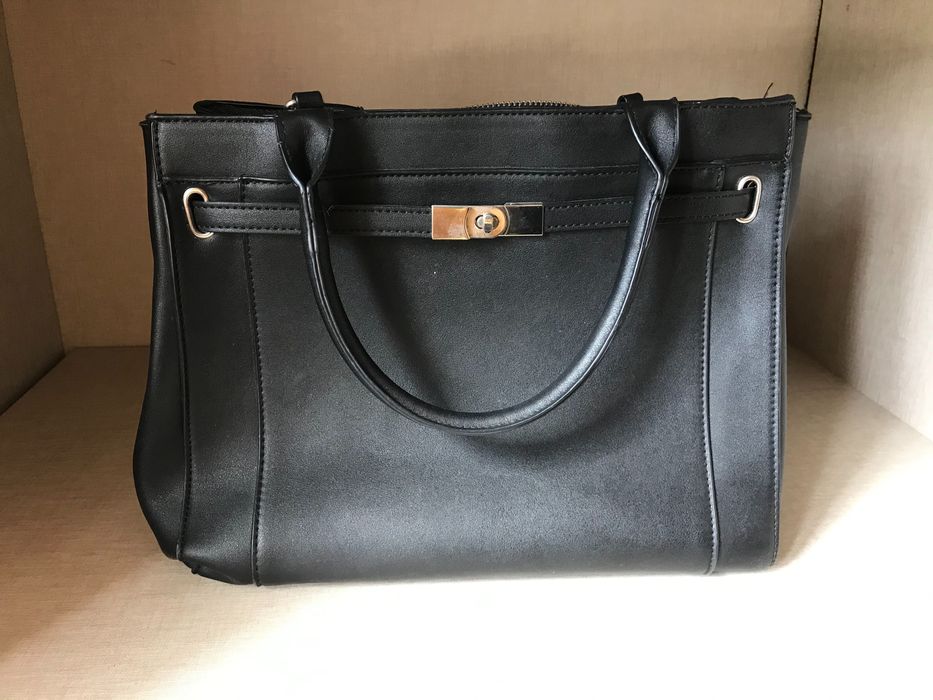 Mala preta (tem alça)