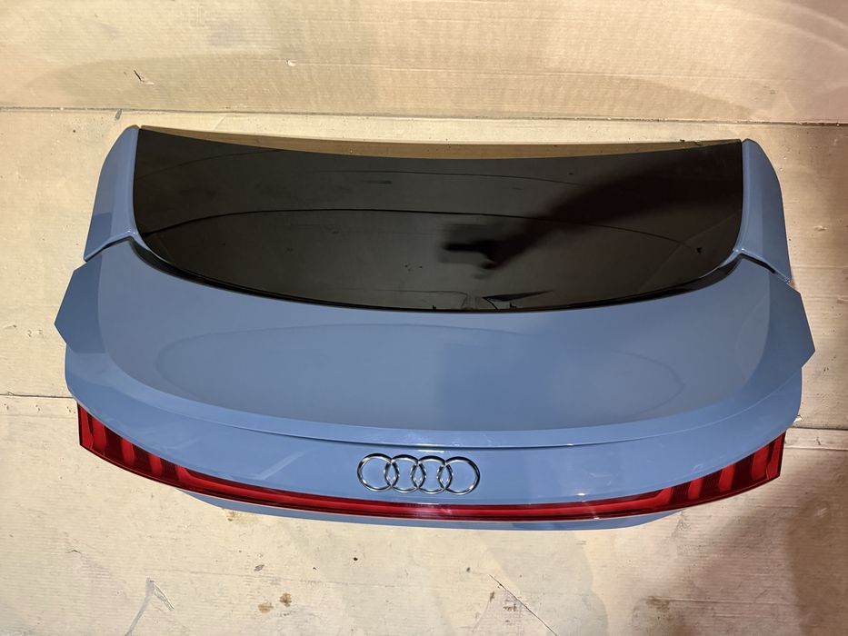 Кришка багажника Audi E-Tron GT в колір