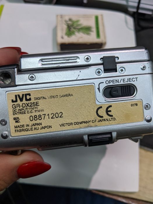 Відео камера JVC GR-DX25E вінтаж