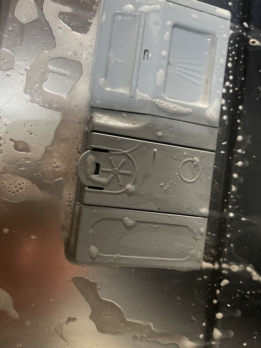 Посудомийна машина Hotpoint-Ariston 3D Zone Wash (під легкий ремонт)