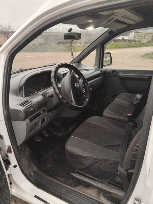 Фіат скудо2005року