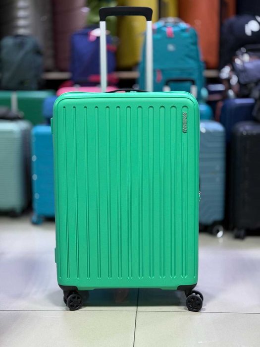 Валіза American Touristet середня з поліпропілену