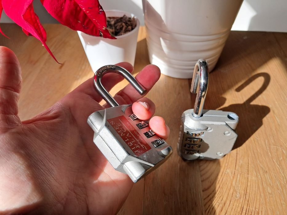 4-Digit Code Padlocks Holmes Place424834223089264642