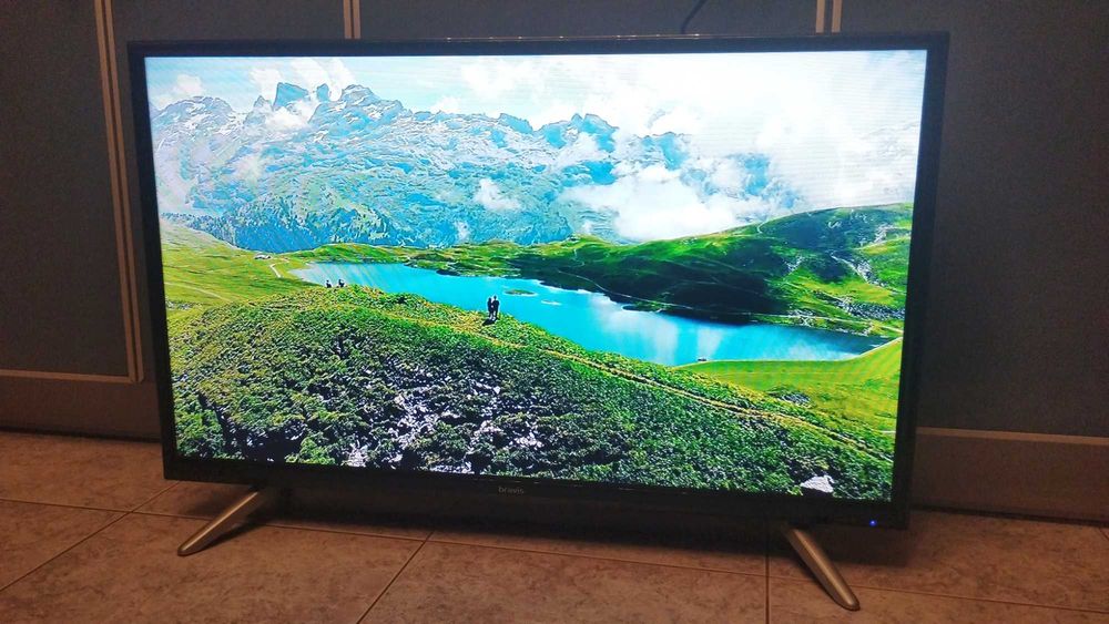Телевизор Bravis 32 Smart