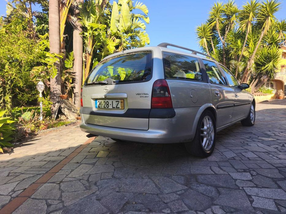 Opel Vectra Caravan Sport 2.0 DTi