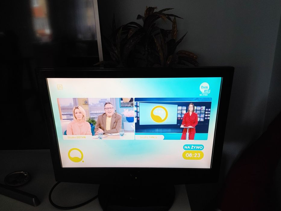 Tv 19 cali  wbudowane dvbt do zakładu karnego