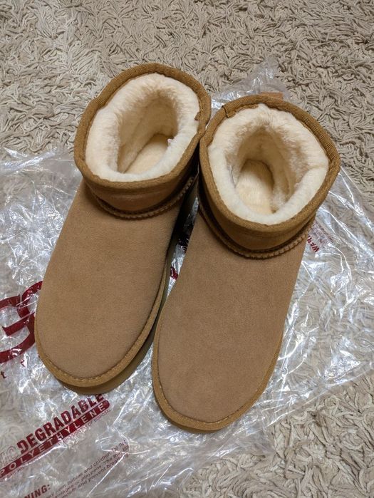 UGG Classic Ultra Mini platform Chesthut