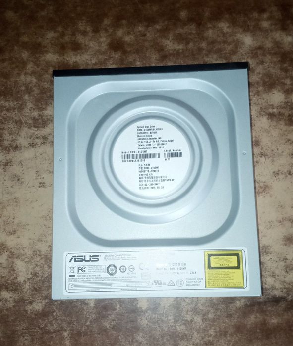 Оптичний привід asus DRW-24D5MT стан новий