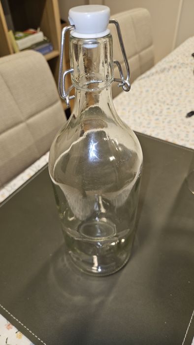 Garrafas de vidro ikea e garrafa térmica