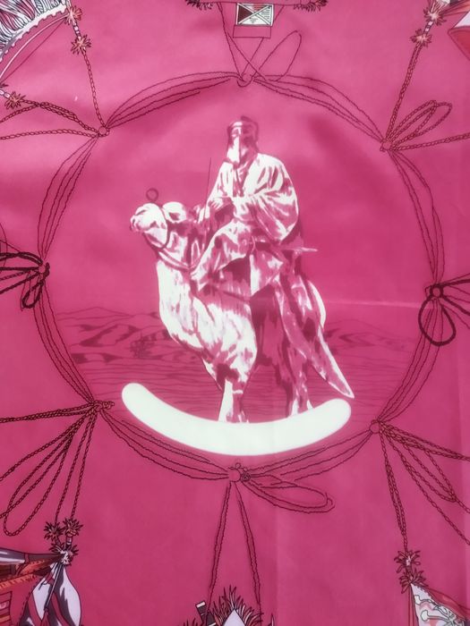 Продам шовкову хустку Hermes F. de la perriere