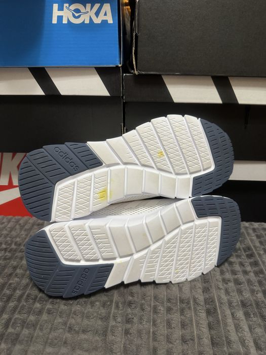 Жіночі кросівки Adidas Asweego 41(26см) оригінал