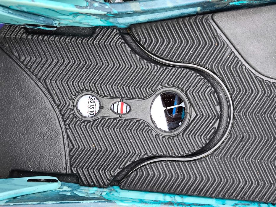 Wiązania snowboardowe Burtom Mission M EST