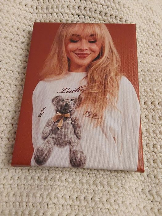 Sabrina Carpenter fotografia em tela