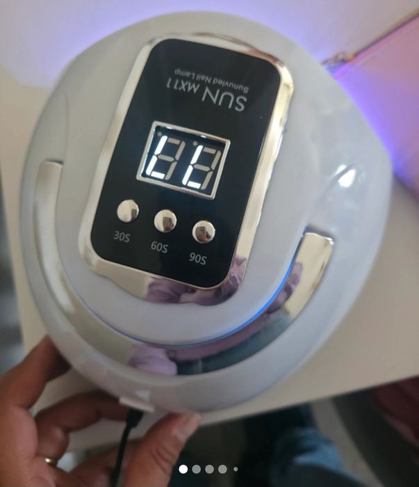 Material manicure